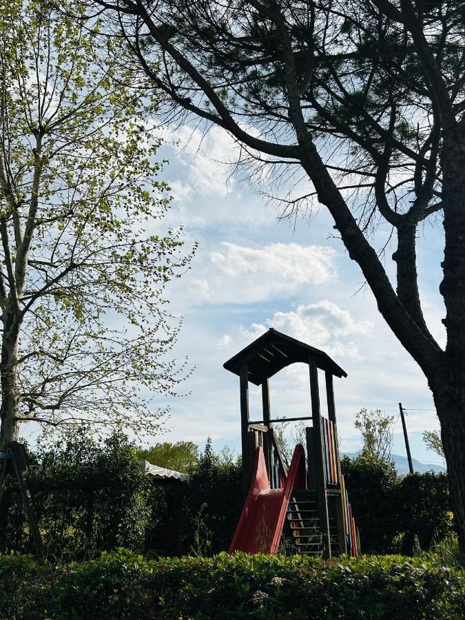 Bed & Breakfast La Rondinella Cerasolo ภายนอก รูปภาพ